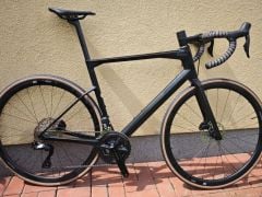 Endurance silnička BMC Roadmachine vel. 56, Shimano 105 Di2 2x12