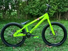 Predám: Sreet Trial bike, Inspired Flow 22&quot;