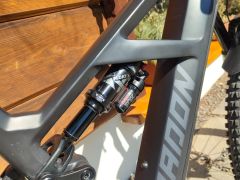 Karbónový Radon r.2023 / Fox/ Bosch (velk. L)