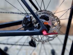 Trek Madone SL5 GEN 8 - novy - Matt Black deep smoke 56 M/L