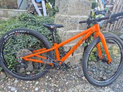 RB RB KID 125 XC / stavba