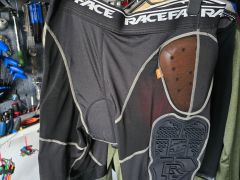 Race Face Flank protector