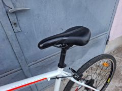 Predám Specialized Crosstrail 28er/Xlko/3x8, Odpruzena Vidla
