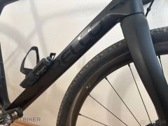 Pinarello Granger X5, kolesa campagnolo levante