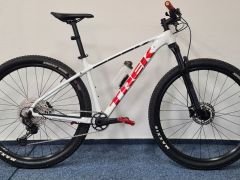 Horský bicykel Trek X-Caliber 8 Crystal White M/L