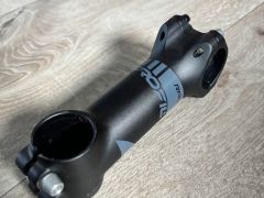 Představec Profil D345G 31,8 černá matná