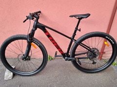 Trek X-Caliber 9 + příslušenství ( záruka ).