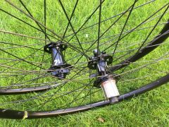Zapletená 29” kola Novatec/Mavic