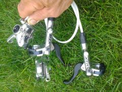 1 x XTR 985 a 2 x Shimano XT nepouzite