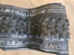 Bontrager XR4 Team Issue TLR Folding Tire 27.5x2.40