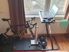 Cyklotrenažér komplet :Wahoo Kickr Smart V5