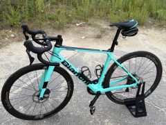 Bianchi Infinito XE Ultegra Disc (2022) + Vision Trimax 40 C
