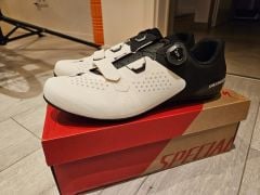Nove silnicni tretry Specialized Torch 2.0 - vel.46