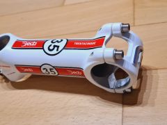 Deda 35 (Riaditka + Predstavec)