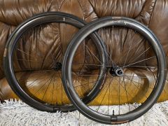 Karbónové cestené kolesá Giant Slr1