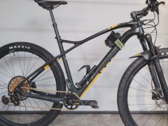 Lapierre ProRace SAT 929 Ultimate Bike, 9,4kg (s pevnou sedlovkou a inými riaditkami 1800euro)