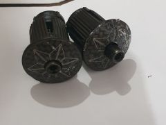 Supacaz Star Plugz Anodized koncovky do riadidiel, laser carbon