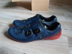 Shimano Sh-Rc702 tretry, červená, EU 45