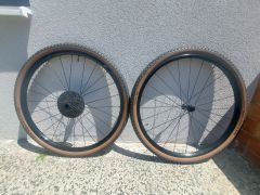 Gravel záplety Ere Research Tenaci G23 s plášti a kazetou