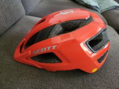 Prilba Scott Groove Plus red
