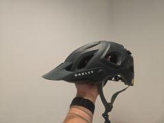 Helma Oakley Drt5 Mips size L (56-60cm)