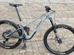 Pivot Shuttle SL