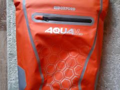 Oxford Aqua V20 + hama ntb hardcase