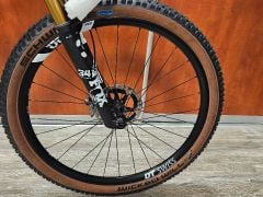 Nový plášť Schwalbe Wicked Will SR TLE EVO 29x2.4 addix speed, transparent