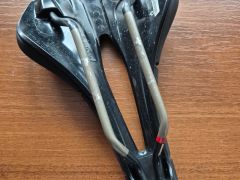 Prologo Scratch M5 Space sedlo, 147 mm