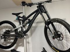Rámový set Ninja DH Team 27,5 L + Vivid R2C coil 450/500lb r.2019