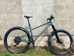 Commencal Meta HT AM Essential Keswick Green