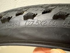 Hurricane 27.5 x 2.0  dva kusy