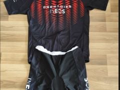 Cyklodres Ineos