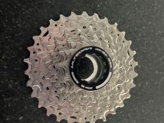 Predám cestnú kazetu Shimano ultegra 11-30/ 12s Cs-R8101 úplne nová zhodená z nového bicykla
