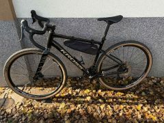 Kross Esker 6.0 2025 černá/zlatá/lesk 2x12