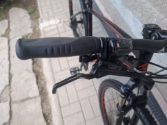 Predám Merida Crossway 300 28 er/Lko-19"-48cm/3x9