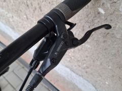 Predám Merida Big Seven 300 27,5er/Xsko-34 cm/2x10, Vzduch