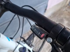 Predám Specialized Crosstrail 28er/Xlko/3x8, Odpruzena Vidla