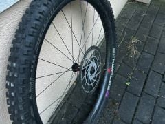 Custom carbon koleso