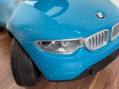 BMW Baby Racer odrazadlo pre najmensích