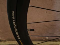 Cestný karbónový bicykel Cube Attain GTC Race