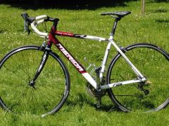 Ponúkam na predaj cestný bicykel Merida Lite 903 Veľkosť S. k dispozícii 12/07/2022