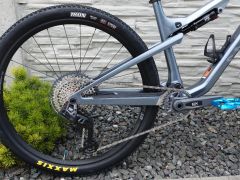 Nový Canyon LUX Trail CF 2025 v TOP Výbave