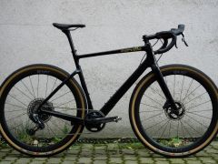 Cervelo Aspero Force eTap AXS 1 + Hunt kolesá s doživotnou zárukou