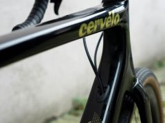 Cervelo Aspero Force eTap AXS 1 + Hunt kolesá s doživotnou zárukou