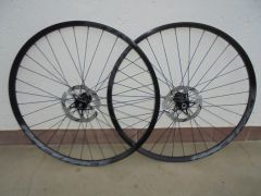 Race-Face  Pevné osy 15x100 - 12x142 mm. 29 er.