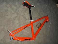 Rám Apache Tate 24 er. veľkosť 13,4"