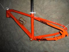 Rám Apache Tate 24 er. veľkosť 13,4"