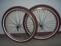 Kolesá  na "V" Bzdy aj s Plášťami .