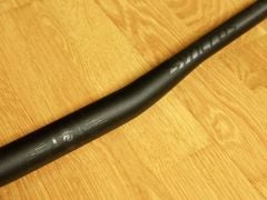 Syncros Hixon 2.0, priemer 31.6 mm, 9 stupňov, šírka 780 mm